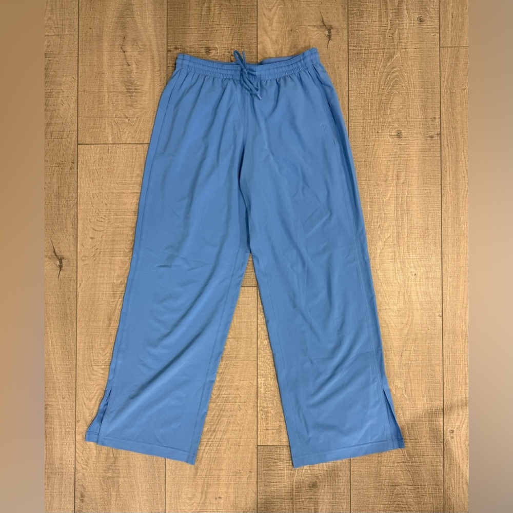 Lululemon Court Rival Wide Leg Track Pant *Regular - 6 - Pool party